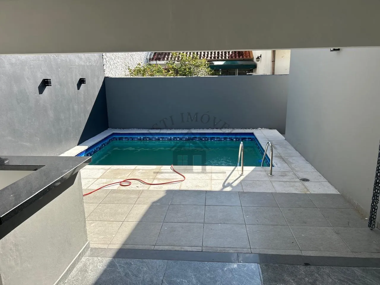 Imagem CASA 3 DORMITÓRIOS - GARAGEM 4 CARROS - JARDIM LINDÓIA - PORTO ALEGRE/RS