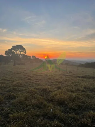 Imagem Paraíso Rural em Atibaia: Natureza, Vistas Deslumbrantes e Conexão Urbana