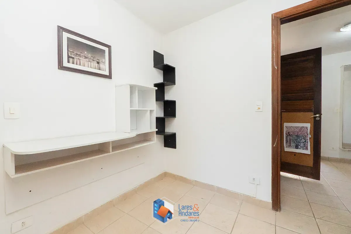 Imagem Casa para venda e locação em Cambuci com 4 quartos, sendo 1 suíte, 115m²