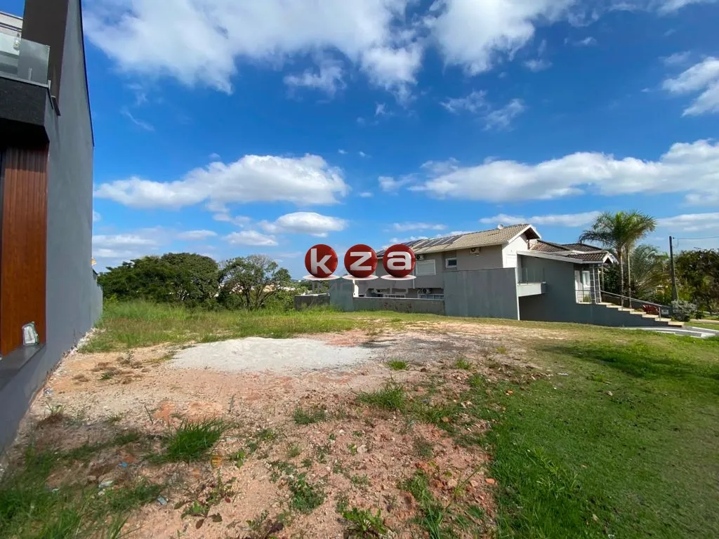 Imagem Terreno à Venda em Valinhos-SP Condomínio Bosque dos Cambarás 330m² de Área