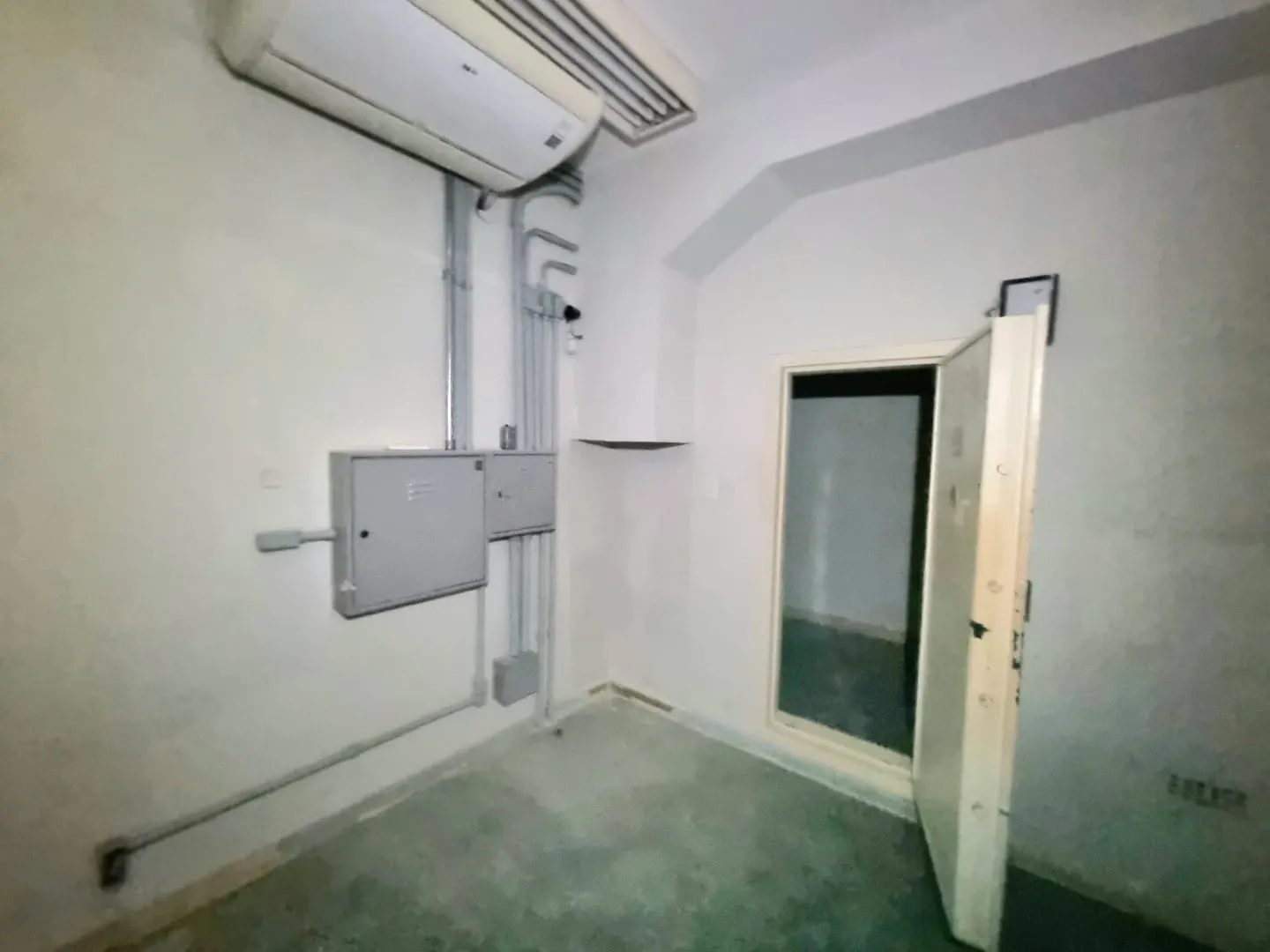 Imagem Excelente Oportunidade: Ponto Comercial de Esquina em Moreira César com 300m² e Alta Visibilidade para Novos Negócios