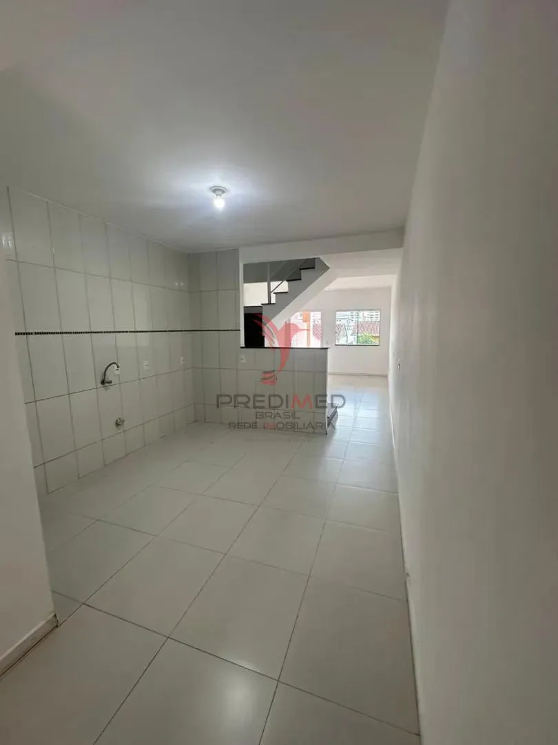 Imagem Sobrado Moderno no Tabuleiro: Conforto e Localização Privilegiada em Camboriú