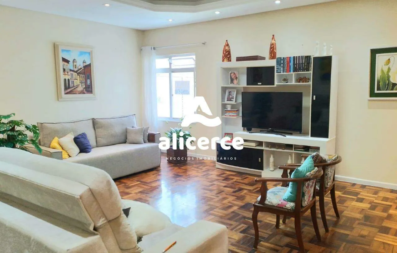 Imagem Amplo apartamento de 3 dormitórios no Coração do Estreito