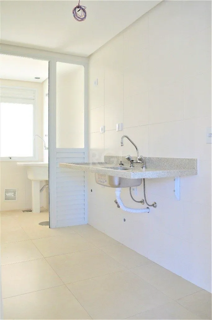 Imagem Excelente apartamento 2 dormitórios com garden e duas vagas no Bom Fim