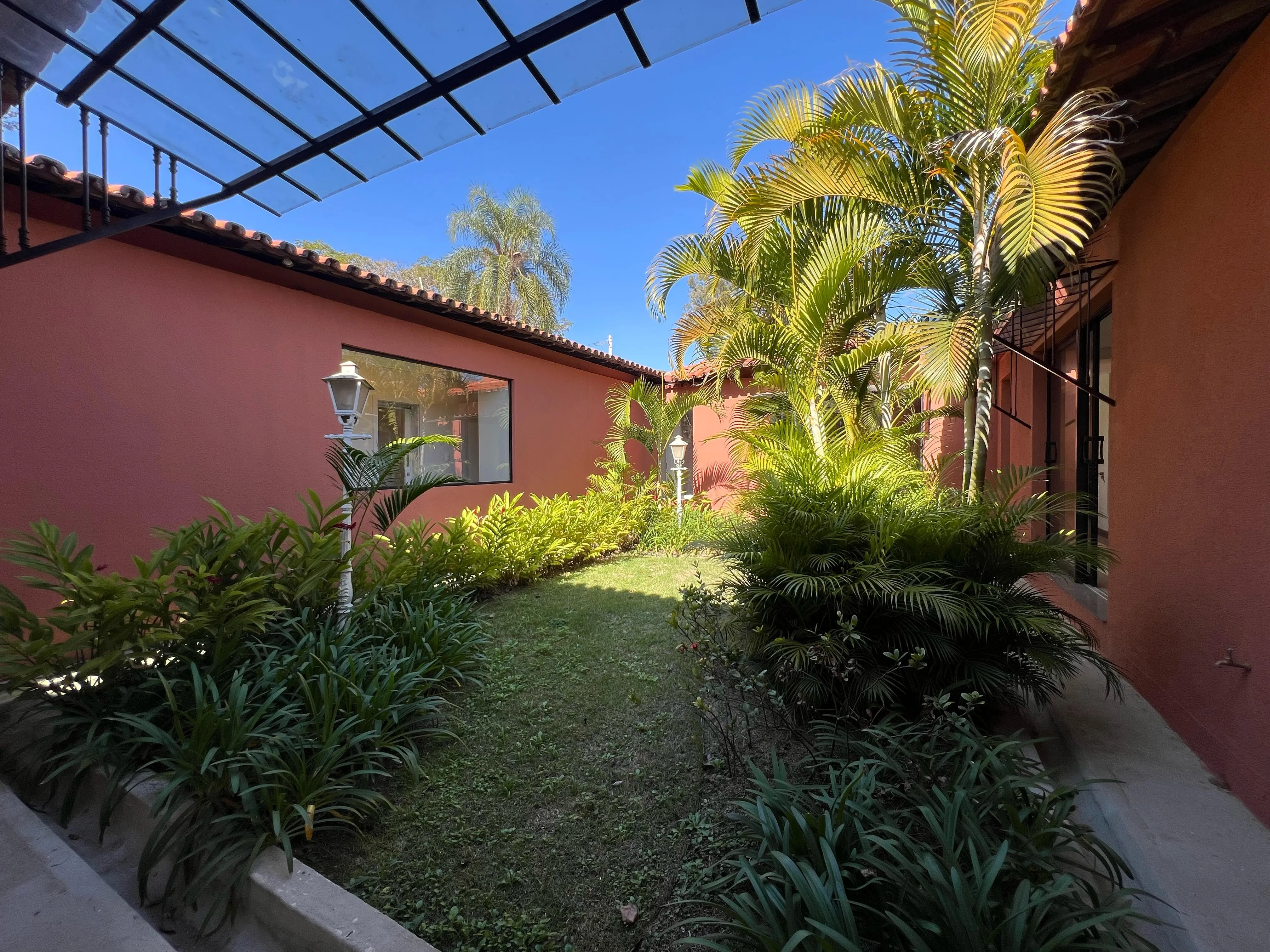 Imagem Casa de Alto Padrão com Arquitetura Exclusiva em Condomínio Privilegiado Residencial Chácara Santa Maria