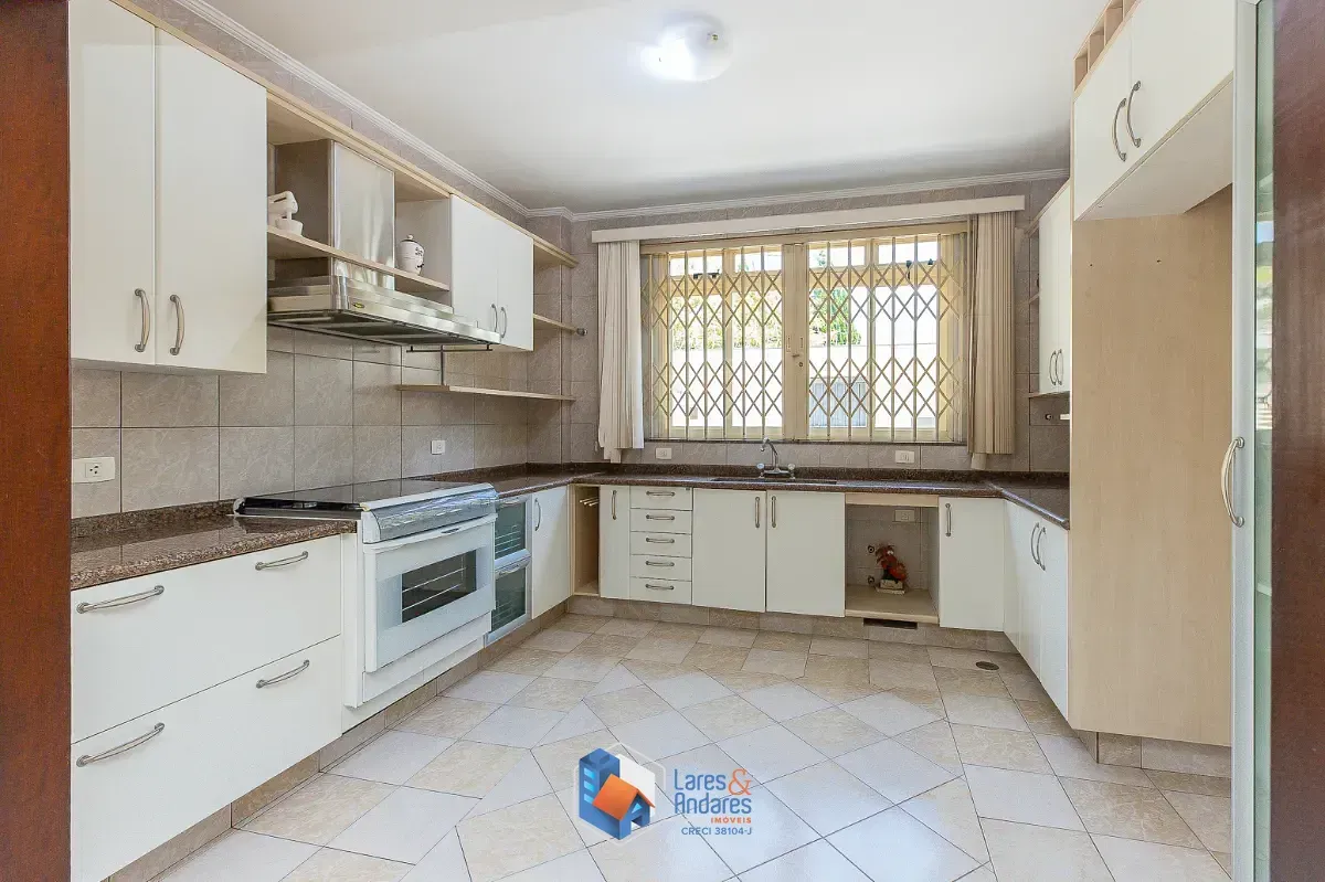 Imagem Casa para venda em Planalto Paulista com 4 quartos, sendo 2 suítes, 332m²