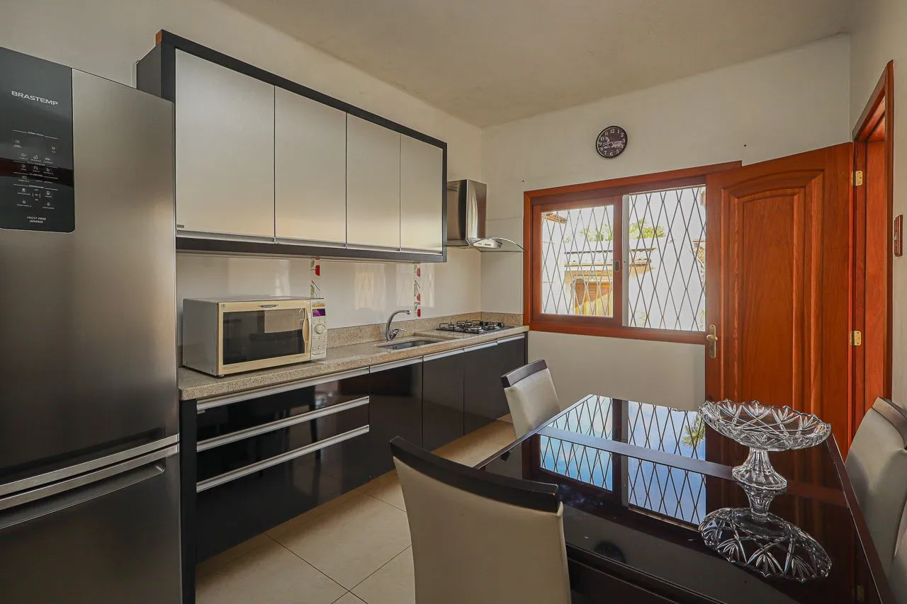 Imagem Casa à venda, 3 dormitórios, 316m², 4 vagas de garagem, Bairro São Geraldo