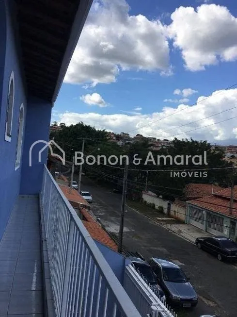 Imagem Sobrado com 3 Quartos e 4 banheiros à Venda, 239 m² por R$ 560.000,00
