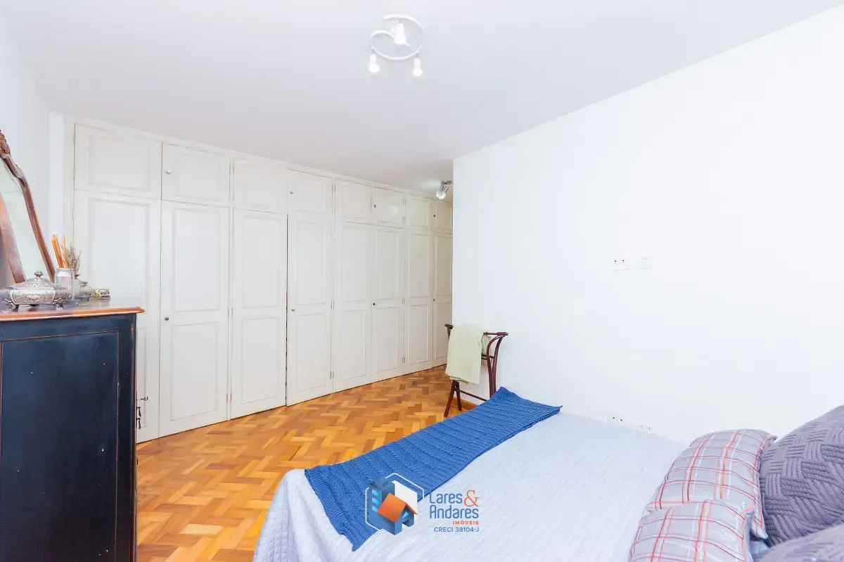 Imagem Apartamento para venda em Campo Belo com 4 quartos, sendo 1 suíte, 180m²