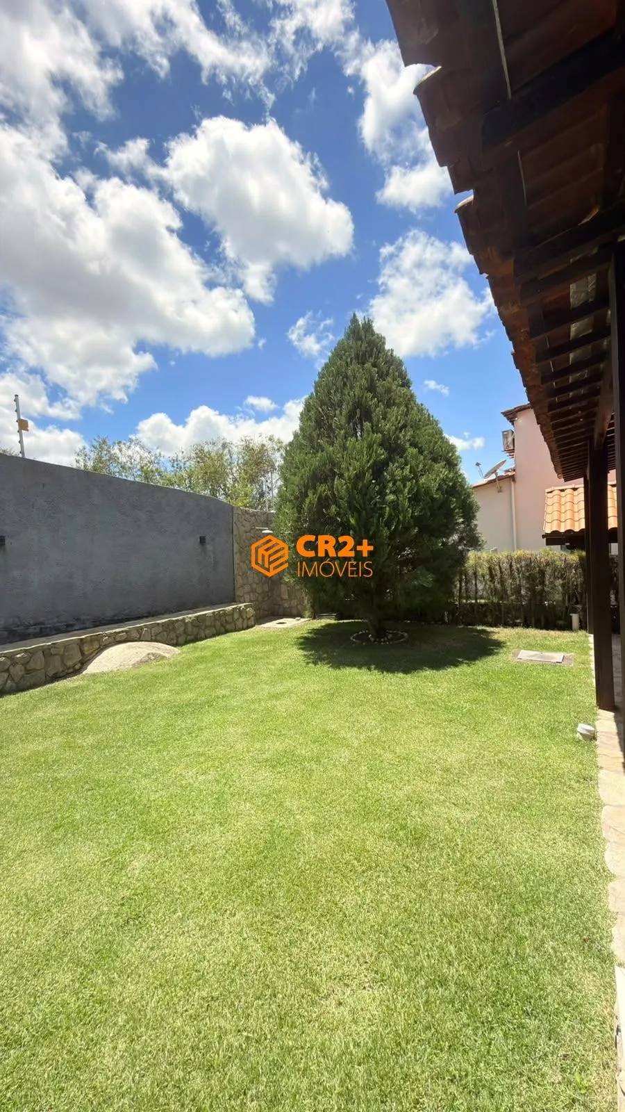 Imagem CASA À VENDA EM CONDOMÍNIO EM GRAVATÁ - 5 QUARTOS, 3 SUÍTES E ÁREA GOURMET