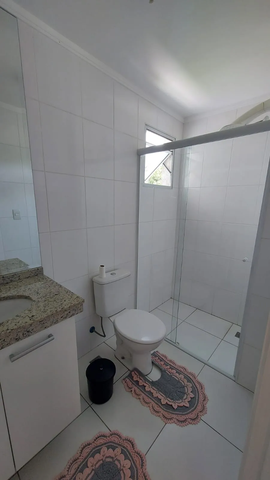 Imagem Excelente Apartamento 2 Dormitórios, 1 Suíte, Varanda e 2 Vagas na Garagem