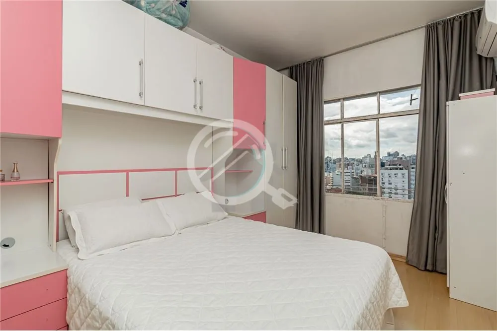 Imagem Oportunidade no Avenida Alberto Bins. Centro Histórico de Porto Alegre. Apartamento com 40 metros d...