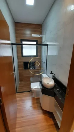 Imagem Casa térrea, 3 Dormitórios (1 suíte), 4 vagas, 300m2, Condomínio Malibu.