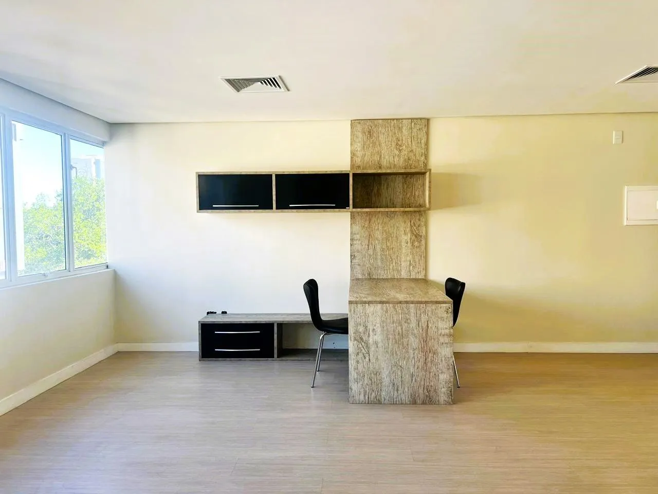 Imagem EXCELENTE SALA COMERCIAL COM VAGA NO CENTRO HISTÓRICO PRÓXIMA A OAB E CENTRO ADMINISTRATIVO!