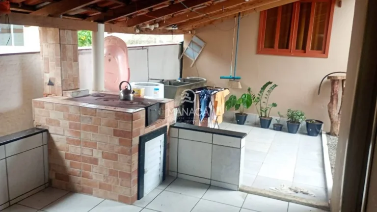 Imagem 2 casas no terreno bairro Pedras Brancas BR101