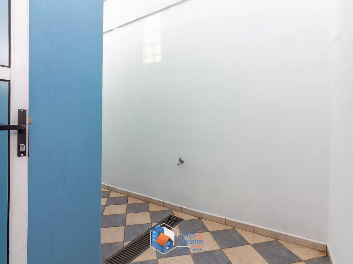 Imagem Sobrado para venda em Vila Iório com 2 quartos, 150m²
