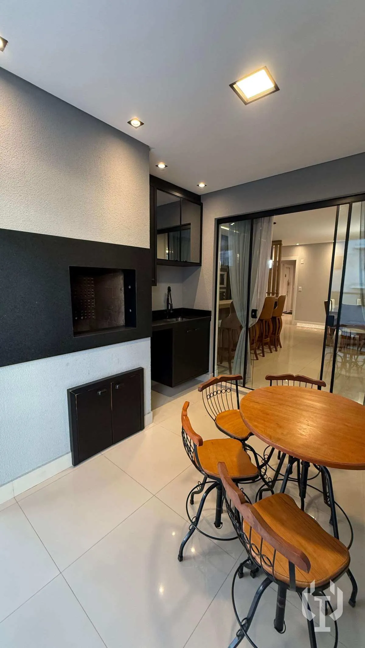 Imagem Apartamento à venda, no Verità, Meia Praia, com 3 quartos, 112,45m2