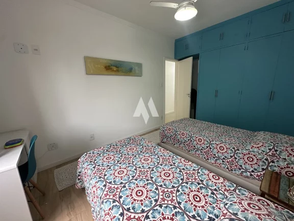 Imagem Apartamento à venda na Ponta da praia com garagem fechada!