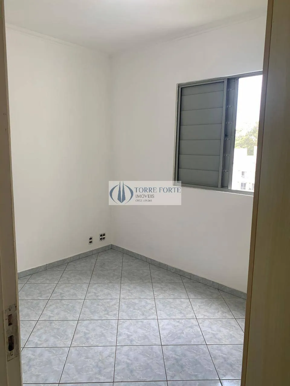 Imagem Apartamento com 2 dormitorios 1 vaga de garagem no Jardim Santa Terezinha.
