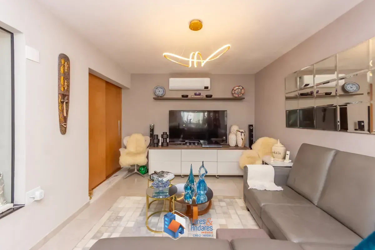 Imagem Cobertura para venda em Vila Gumercindo com 4 quartos, sendo 1 suíte, 180m²