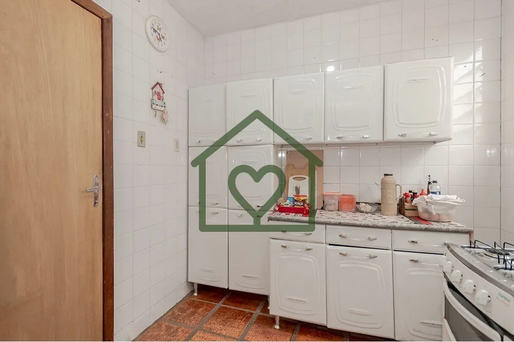 Imagem Descubra a sua próxima casa em Porto Alegre, localizada no encantador bairro de Santa Tereza. Esta ...