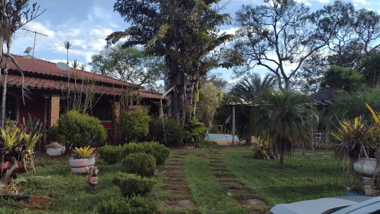 Imagem Vendo um ótimo sítio em Esmeraldas/MG ,com 8.000 m² de terreno