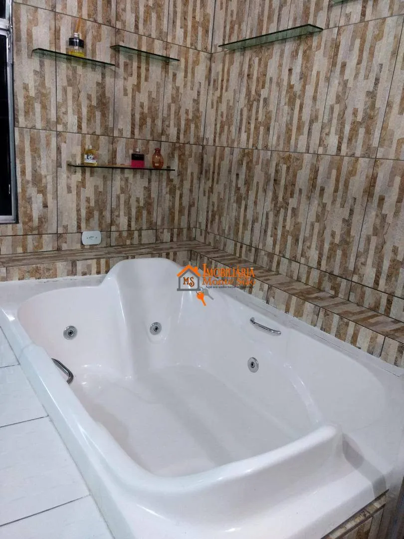 Imagem Sobrado com 5 dormitórios à venda, 150 m² por R$ 425.000,00 - Vila Carmela II - Guarulhos/SP
