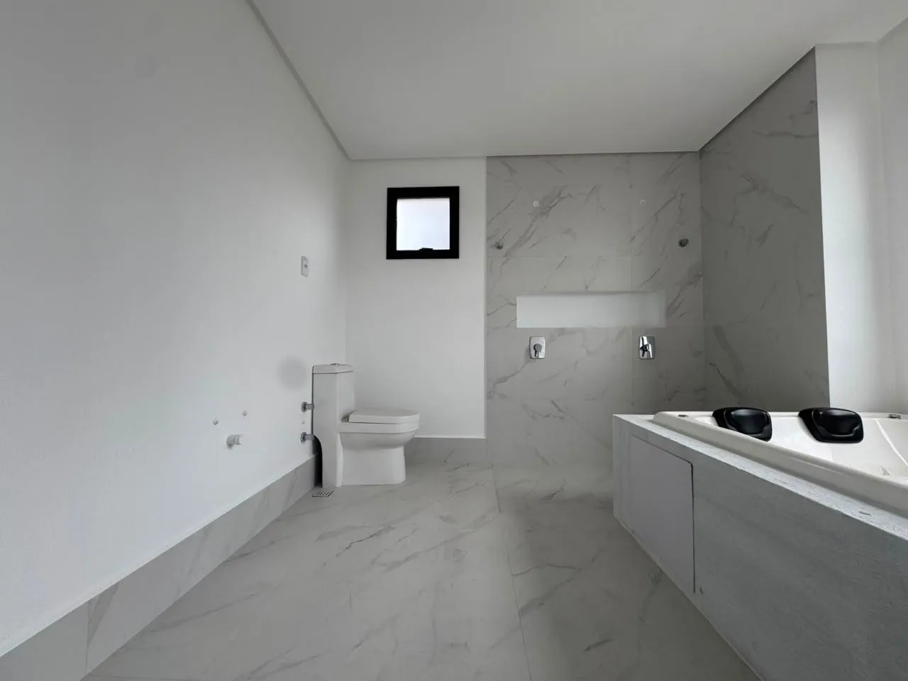 Imagem Apartamento com vista para o mar à venda com 208m2 por R$ 5.000.000,00