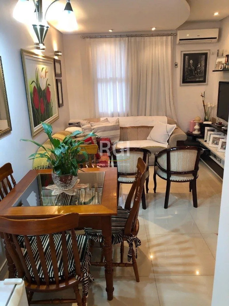 Apartamento para Venda - 80m², 2 dormitórios, 1 vaga - Menino Deus