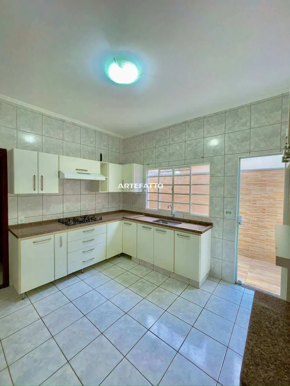 Foto do imóvel Casa à venda em Franca, Jardim Tropical II, com 2 quartos, 83m2