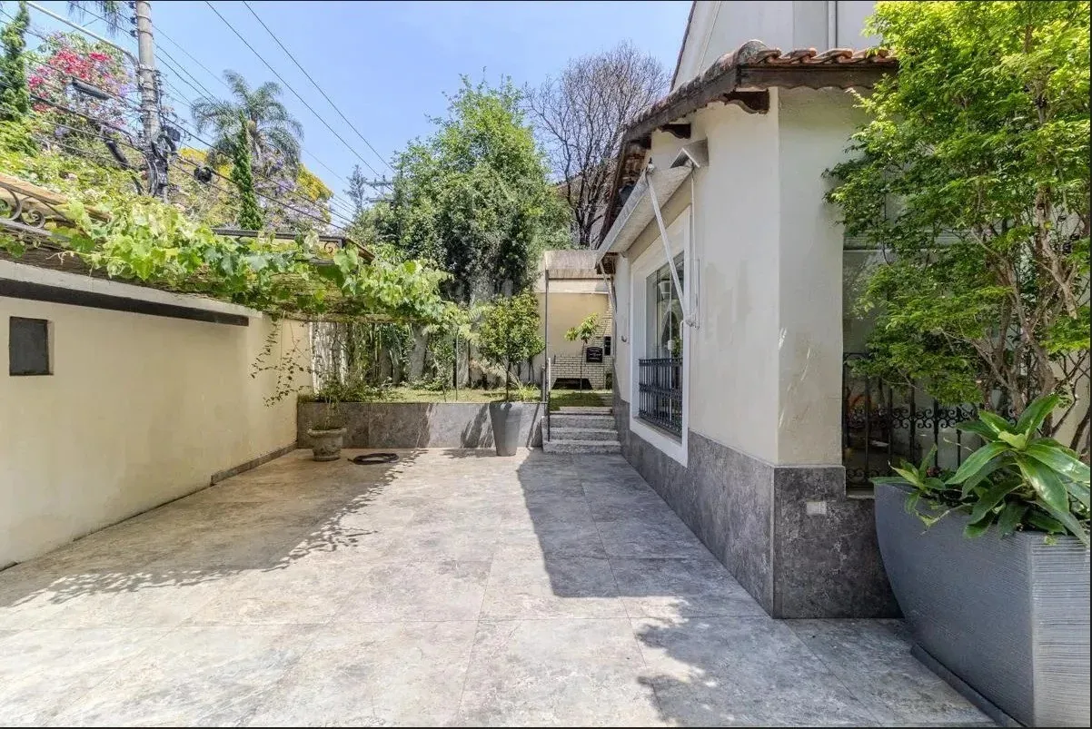 Imagem Casa para Venda em São Paulo, Pacaembu, 3 dormitórios, 1 banheiro, 2 vagas