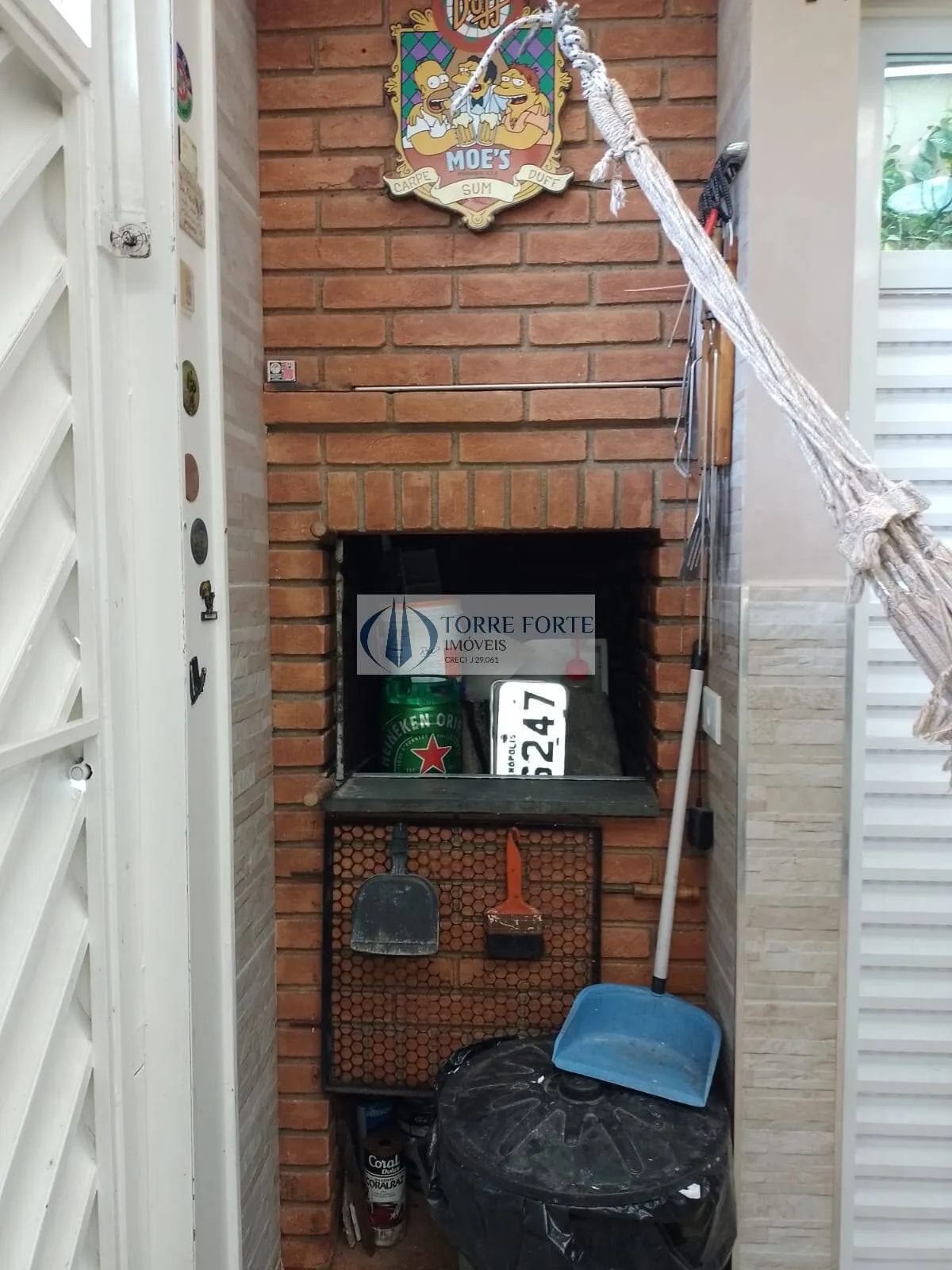 Imagem linda casa 3 dormitórios, com 2 vagas em ótima localização
