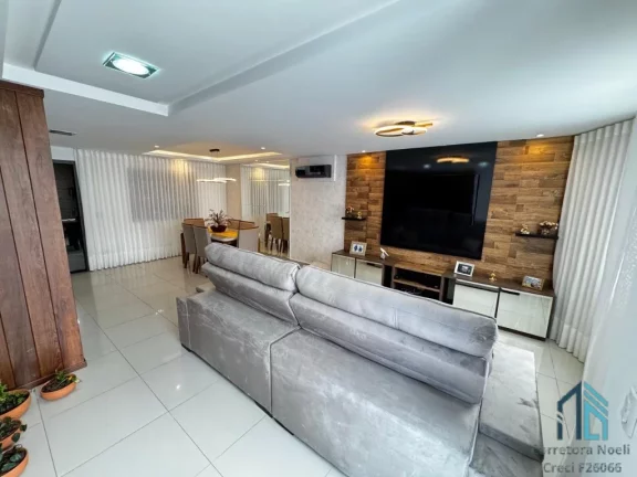 Imagem Sobrado decorado, mobiliado, 04 quartos c/suíte, closet, área gourmet em São José dos Pinhais PR