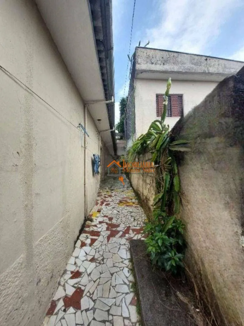 Imagem Sobrado com 8 dormitórios à venda, 480 m² por R$ 639.000,00 - Parque Uirapuru - Guarulhos/SP