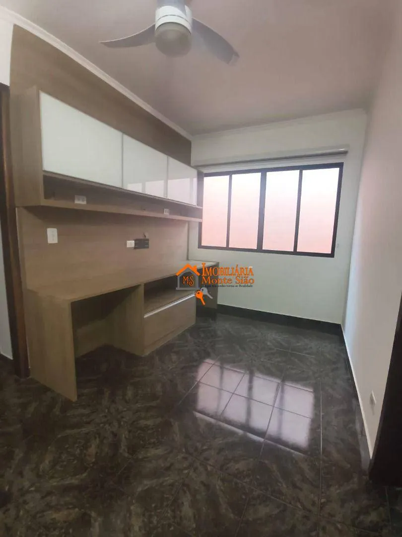 Imagem Sobrado à venda, 206 m² por R$ 830.000,00 - Jardim Valéria - Guarulhos/SP