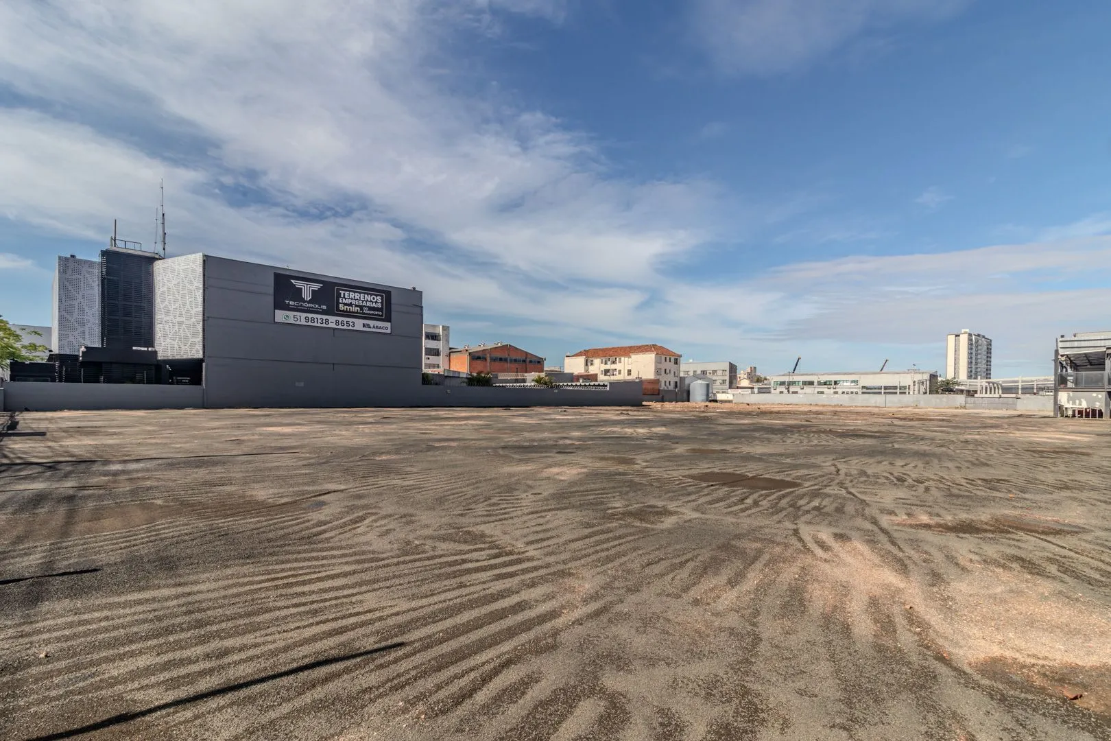Imagem EXCELENTE TERRENO COM 10.000 M²