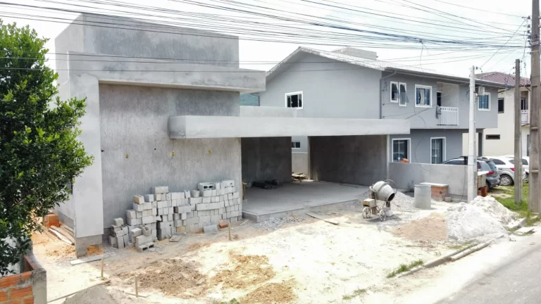 Imagem Linda Casa à Venda em Campo Duna, Garopaba-SC: Conforto, Segurança e Lazer!