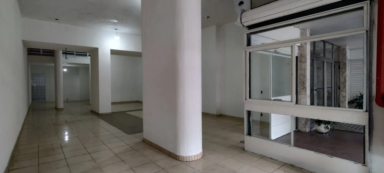 Imagem Sala Comercial térrea no Centro de Porto Alegre