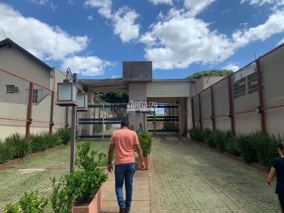 Imagem Apartamento de 2 dormitórios com móveis planejados para alugar no Condomínio Portal Park Residence, em Uberaba