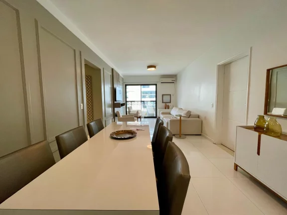 Imagem Apartamento com 3 Quartos à venda, 130m² - Ponta da Praia