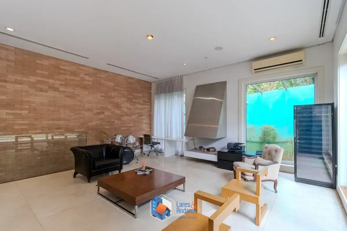 Imagem Casa para venda em Chácara Santo Antônio (Zona Sul) com 4 quartos, sendo 4 suítes, 552m²