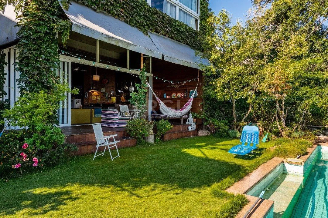 Imagem Casa para Venda - 300m², 3 dormitórios, sendo 3 suites, 2 vagas - Sétimo Céu