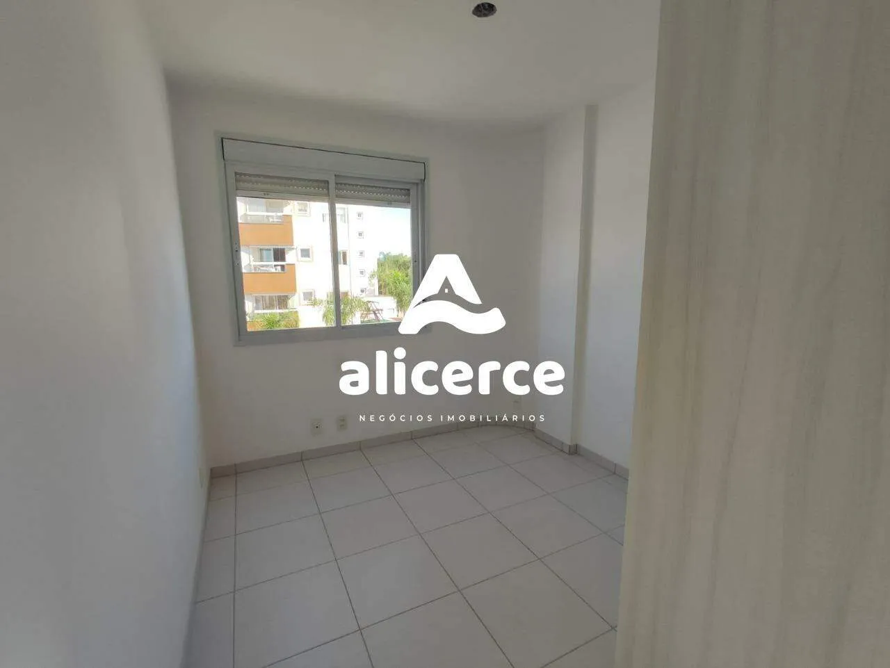 Imagem Apartamento à venda com 2 quartos 2 suítes, 99,06m² em Capoeiras Florianópolis