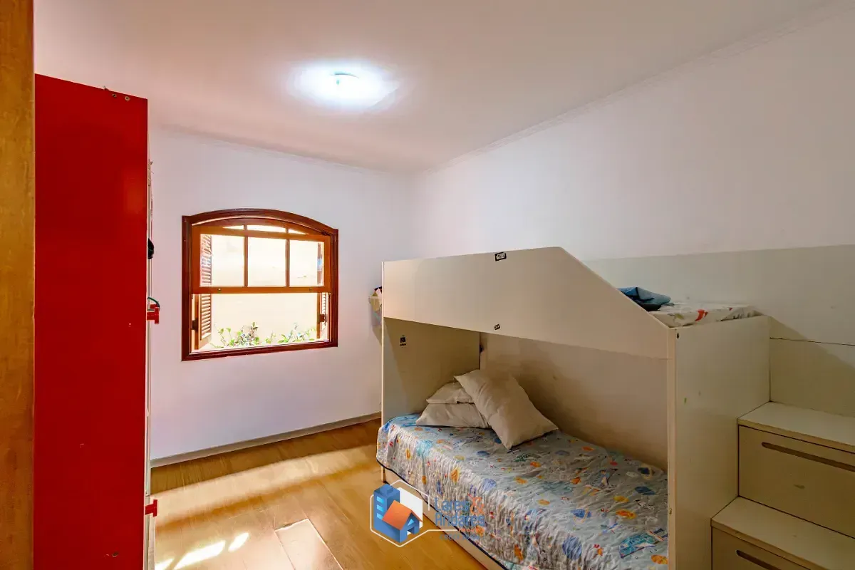 Imagem Casa para venda em Vila Pirajussara com 3 quartos, sendo 1 suíte, 300m²
