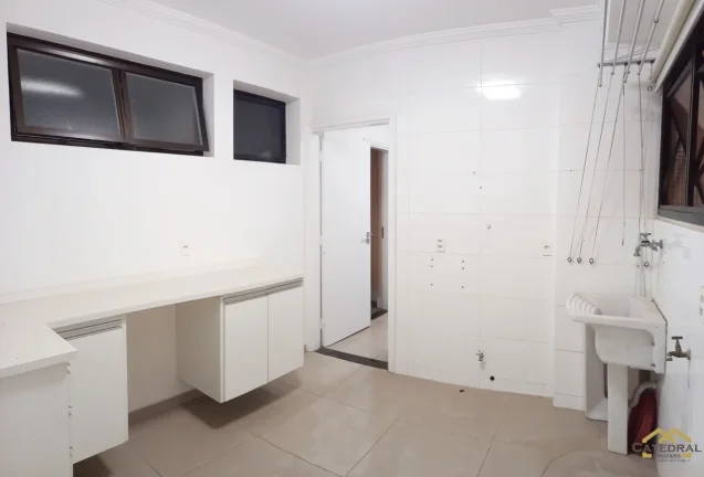 Imagem Apartamento com 197m² à Venda no Condomínio Edifício São Conrado - Centro - Jundiaí - SP