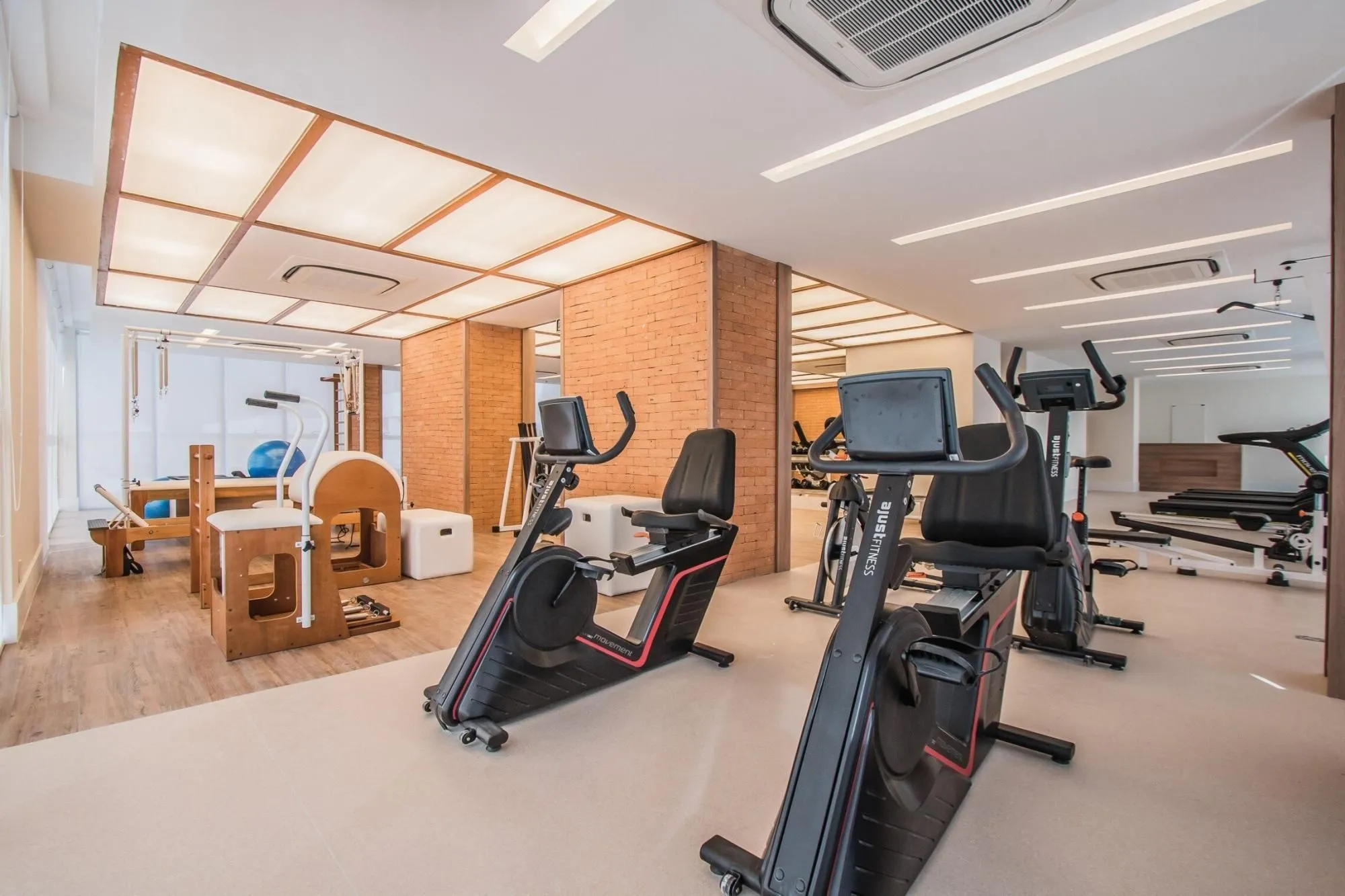 Imagem Conjunto comercial MEDPLEX EIXO NORTE