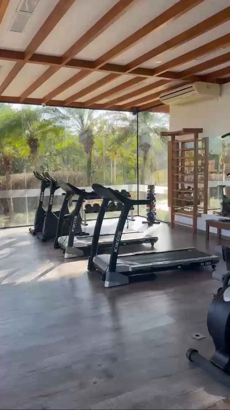Imagem A Venda Casa de Luxo 445m2 Cond. Alphaville Castelo 4 Suítes Master