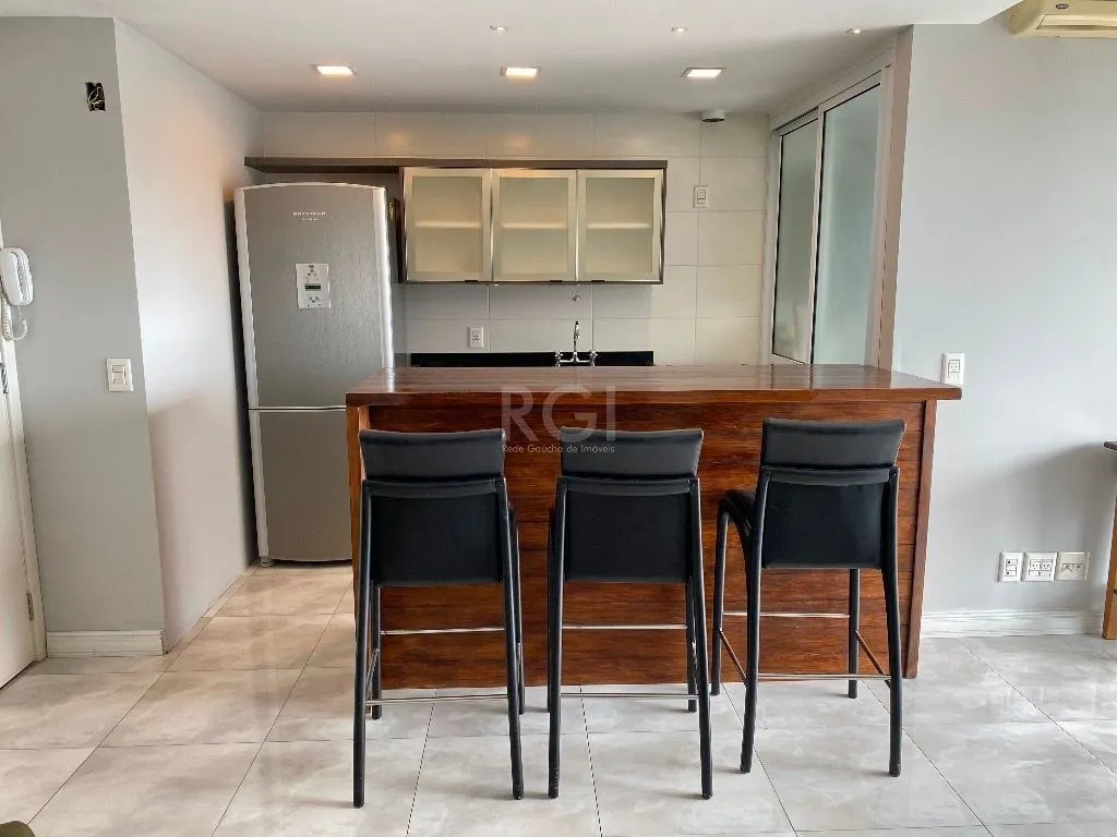 Imagem Apartamento Para Comprar no Karpathos com 2 Dormitórios transformado em 1 suite com closet