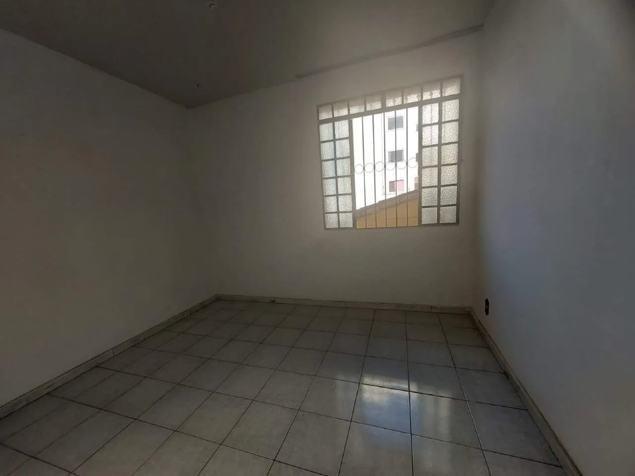 Imagem 4 VAGAS+ 5 QUARTOS +3 SUÍTES + 4 SALAS+ RESIDENCIAL OU COMERCIAL+VALOR DO M² MUITO ATRATIVO!!!!!!!!