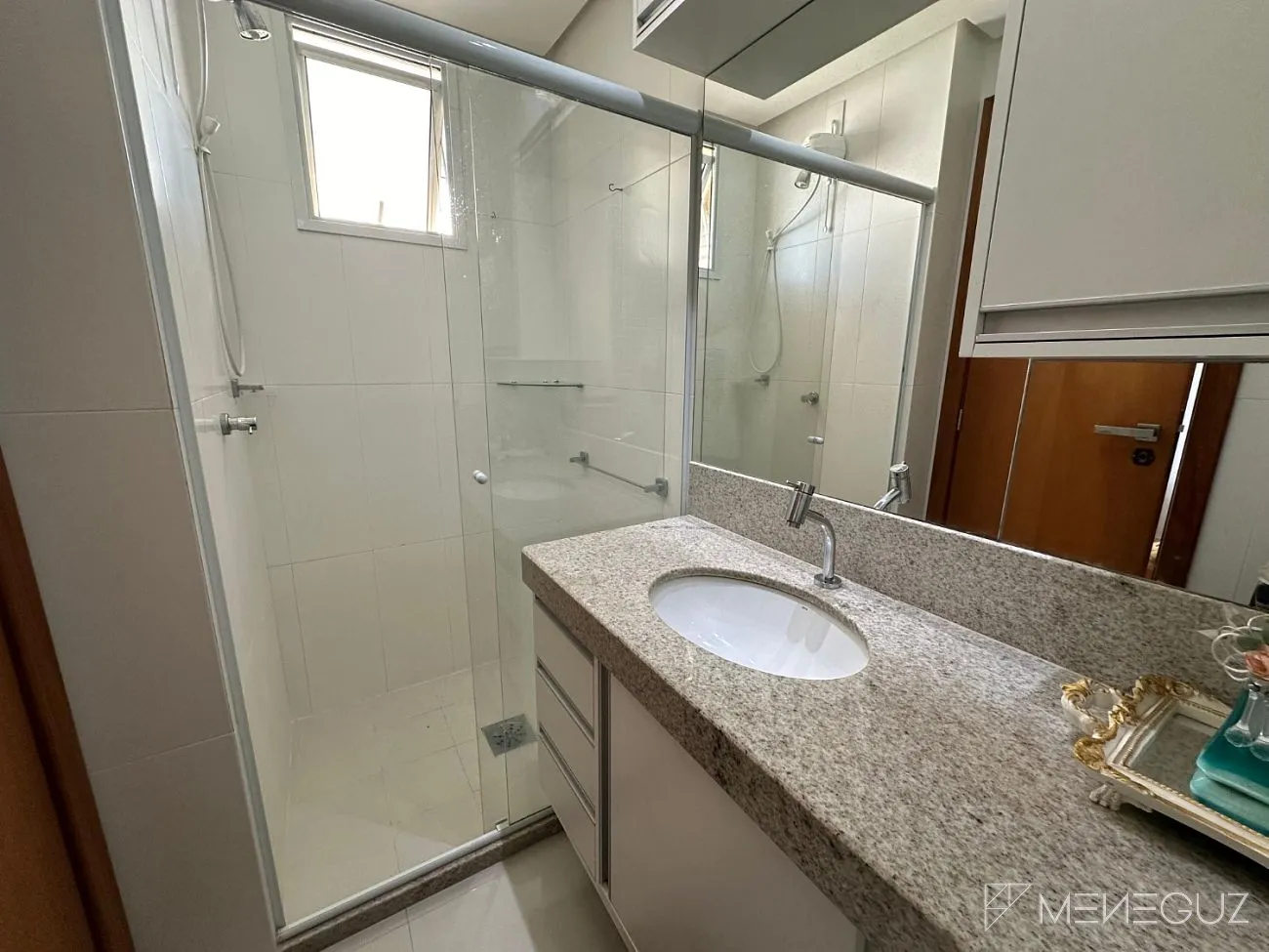 Imagem Apartamento 3 quartos a venda na orla da Praia do Morro, totalmente mobiliado